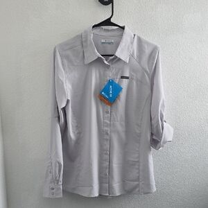Columbia Women's Light Gray Button Down Shirt